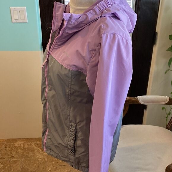 Girls size 14-16 lite weight wind breaker zipper front by Eddie Bauer - Picture 3 of 9